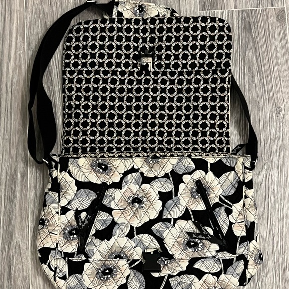 Vera Bradley computer bag! Great for business conference or office tote. - Picture 2 of 7